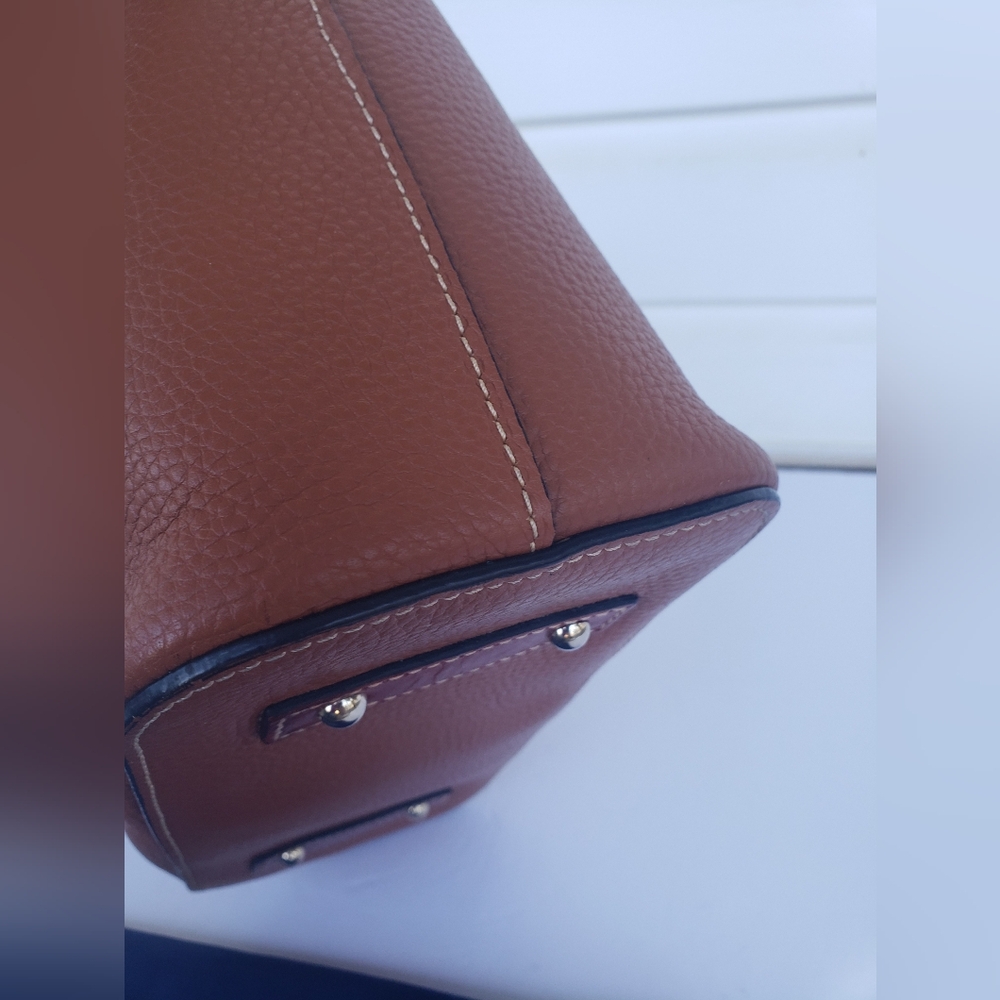 Y2K EUC Dooney & Bourke Leather All Weather Handbag Tote Crossbody!!!! - Picture 14 of 16